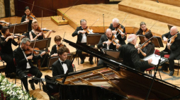 Pianista Szymon Nehring. Fot. PAP/R. Pietruszka