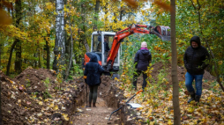 Oględziny przypuszczalnych miejsc masowych mordów z czasów II wojny światowej na terenie tzw. Doliny Śmierci w Chojnicach. Fot. Instytut Pamięci Narodowej Oddział w Gdańsku
