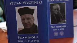 Warszawa, 16.11.2021. Spotkanie prasowe „Pro memoria w roku beatyfikacji kard. Stefana Wyszyńskiego. Spotkanie z mediami” na UKSW w Warszawie. Spotkanie dotyczyło wspólnej prezentacji wszystkich dziewięciu tomów „Pro memoria” prymasa Stefana Wyszyńskiego, które ukazały się do tej pory. Fot. PAP/P. Nowak