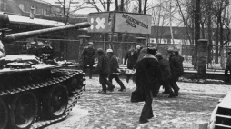 Pacyfikacja kopalni „Wujek” i „Manifest Lipcowy” na początku stanu wojennego. Katowice, 16.12.1981. Fot. PAP