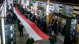 Bieruń, 14.12.2016. Historyczna rekonstrukcja wydarzeń z 14 grudnia 1981 roku, w kopalni Piast w Bieruniu. Fot. PAP/A. Grygiel