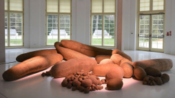 Wystawa „Abakanowicz. Totalna" w Pawilonie Czterech Kopuł Muzeum Sztuki Współczesnej we Wrocławiu. Fot. PAP/S. Borowski
