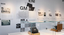 Wystawa Muzeum Historii Polski „Enigma. Zagadka rozwiązana” w Galerii Kordegarda w Warszawie. 09.11.2021. Fot. PAP/L. Szymański