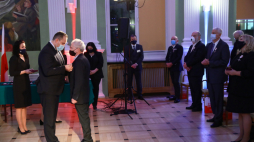 Prezes IPN Karol Nawrocki podczas uroczystości wręczenia Krzyży Wolności i Solidarności 41 działaczom opozycji antykomunistycznej z okazji 40. rocznicy wprowadzenia stanu wojennego w Polsce. Fot. PAP/R. Guz