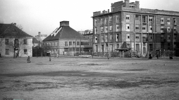 Bielany, pl. Konfederacji, lata 50. Źródło: Faceboook/Urząd Dzielnicy Bielany