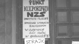 Strajk okupacyjny na Uniwersytecie Warszawskim, 11 grudnia 1981 r. Źródło: IPN