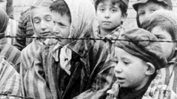Dzieci ocalone z Auschwitz. Fot. USHMM/Belarusian State Archive of Documentary Film and Photography