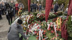 Uroczystości pogrzebowe Antoniego Gucwińskiego na Cmentarzu Osobowickim we Wrocławiu. Fot. PAP/A. Koźmiński