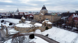 Wały Chrobrego w Szczecinie: widok na Muzeum Narodowe i Tarasy Hakena. Fot. PAP/M. Bielecki