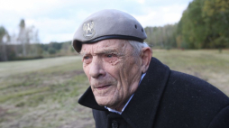 Mjr Aleksander Tarnawski. Fot. PAP/L. Szymański