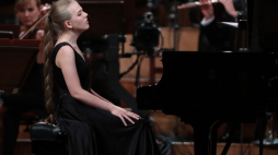 Rosyjsko-armeńska pianistka Eva Gevorgyan w drugim dniu przesłuchań w finale Konkursu Chopinowskiego w sali koncertowej Filharmonii Narodowej w Warszawie. Fot. PAP/W. Olkuśnik
