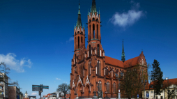 Zespół bazyliki archikatedralnej Wniebowzięcia Najświętszej Maryi Panny w Białymstoku. Fot. PAP/M. Zieliński