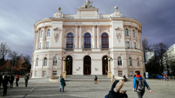 Gmach główny Politechniki Warszawskiej. Fot. PAP/A. Zawada