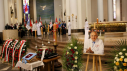 Msza święta żałobna w intencji kardiochirurga, byłego ministra zdrowia prof. Mariana Zembali w archikatedrze pod wezwaniem Chrystusa Króla w Katowicach. Fot. PAP/Z. Meissner