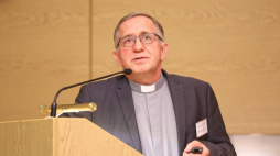Ks. prof. Józef Naumowicz. Fot. PAP/R. Guz