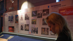 Przygotowana do otwarcia w Narodowym Centrum Kultury Filmowej w Łodzi wystawa czasowa „KinoFunkcja a KinoRola. Modernistyczna architektura powojennych kin polskich”. Fot. PAP/G. Michałowski