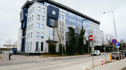 Prokuratura Krajowa przy ul. Postępu 3. Fot. PAP/A. Zawada