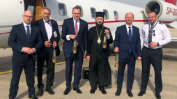 Święty Ogień z Jerozolimy dotarł do wiernych Kościoła Prawosławnego w Polsce. Źródło: Kancelaria Prezydenta RP