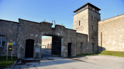 Teren dawnego zespołu niemieckich nazistowskich obozów koncentracyjnych Mauthausen-Gusen. Fot. PAP/P. Polak