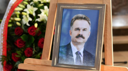 Tomaszowice, 16.05.2022. Uroczystości pogrzebowe prof. dr. hab. Waldemara Parucha w kościele pw. św. Piotra i Pawła. Twórca i szef rządowego Centrum Analiz Strategicznych zmarł 8 maja 2022 roku. Fot. PAP/W. Jargiło