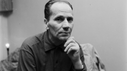 Miron Białoszewski, 1971 r. Fot. PAP/H. Rosiak