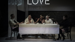 Fragment sztuki „Balladyna” w wykonaniu aktorów Opolskiego Teatru Lalki i Aktora. Źródło: www.instytut-teatralny.pl