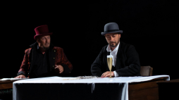 Fragment spektaklu „Republika marzeń”. Źródło: www.facebook.com/teatrlomza 