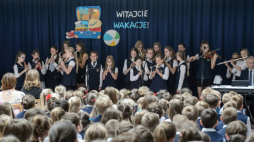 Zakończenie roku szkolnego 2016/2017 w Szkole Podstawowej nr 21 im. Królowej Jadwigi w Lublinie. Fot. PAP/W. Pacewicz