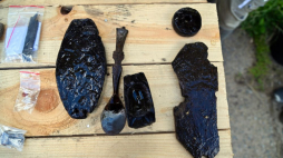 Znaleziska z X–XI wieku zaprezentowane w Wolinie. 11.07.2022. Fot. PAP/M. Bielecki