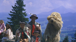 Atrakcje turystyczne na szczycie Gubałówki. Zakopane, 1982 r. Fot. PAP/J. Ochoński