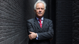 Prof. Jerzy Limon. Fot. PAP/P. Wittman