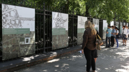 Otwarcie wystawy plenerowej „Świat ogrodów Longina Majdeckiego” w Galerii Plenerowej Muzeum Łazienki Królewskie. Fot. PAP/P. Supernak