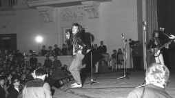 Koncert zespołu "The Rolling Stones" w Sali Kongresowej w Warszawie w 1967r. Fot PAP/C.M. Langda