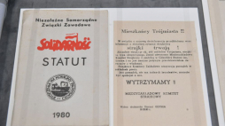 Warszawa, 30.08.2022. Prezentacja nieznanych archiwaliów podczas konferencji pt. „Gdzie zaginęły słynne Porozumienia Sierpniowe? Prezentacja nieznanych archiwaliów, dyskusja i podsumowanie wiedzy” w siedzibie Archiwum Akt Nowych w Warszawie. Fot. PAP/R. Pietruszka 