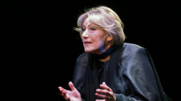 Teresa Budzisz-Krzyżanowska podczas próby medialnej spektaklu "Papieżyca". Warszawa, 21.01.2015. Fot. PAP/R. Guz