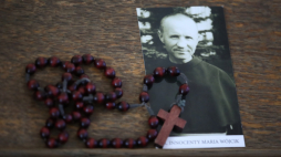 Uroczystość otwarcia procesu beatyfikacyjnego br. Innocentego Marii Wójcika w Bazylice Niepokalanej Wszechpośredniczki Łask w Niepokalanowie. Fot. PAP/T. Gzell