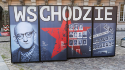 Otwarcie wystawy IPN "Zostali na Wschodzie. Polska inteligencja w ZSRS 1945–1991" na dziedzińcu Zamku Królewskiego w Warszawie. Fot. PAP/A. Zawada