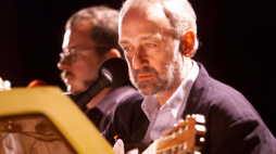 Przemysław Gintrowski i Jacek Kaczmarski, 1999 r. Fot. PAP/ A. Rybczyński