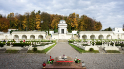 Cmentarz Obrońców Lwowa - część Cmentarza Łyczakowskiego we Lwowie. Fot. PAP/K. Sało