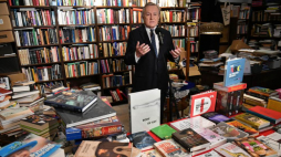 Wicepremier, minister kultury i dziedzictwa narodowego Piotr Gliński podczas ogłoszenia wyników II edycji programu „Certyfikat dla małych księgarni”. Fot. PAP/P. Nowak