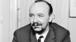 Warszawa 07.1973. Stanisław Grochowiak, poeta, dramatopisarz i publicysta. Fot. PAP/CAF/M. Sokołowski