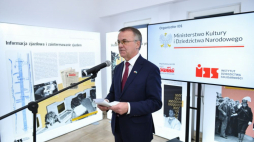 Gdańsk, 29.11.2022. Sekretarz stanu w Ministerstwie Kultury i Dziedzictwa Narodowego Jarosław Sellin podczas uroczystości otwarcia siedziby Instytutu Dziedzictwa Solidarności. Fot. PAP/A. Warżawa 