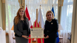Rezydencja Ambasady RP w Bernie z tytułem „Dom Życia” za ratowanie Żydów przez Grupę Ładosia. Fot. Ambasada RP w Bernie