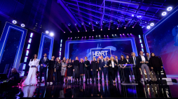 Laureaci podczas uroczystej gali wręczenia nagród II Międzynarodowego Festiwalu Telewizyjnego Heart of Europe. Fot.  PAP/M. Obara