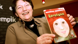 Małgorzata Musierowicz, autorka niezwykle popularnego cyklu książek dla młodzieży, których akcja toczy się w poznańskiej dzielnicy Jeżyce. Fot. PAP/T. Gzell