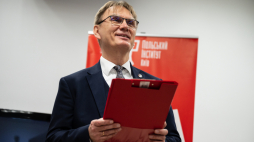 Kijów, Ukraina, 14.11.2022. Dyrektor Instytutu, radca Ambasady RP w Kijowie Robert Czyżewski podczas uroczystego otwarcia nowej siedziby Instytutu Polskiego w Kijowie. Fot. PAP/V. Ratynskyi