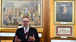 Dyrektor Muzeum Narodowego w Gdańsku Jacek Friedrich na inauguracji w Muzeum Hymnu Narodowego, zamiejscowego oddziału placówki w Będominie. 10.03.2022. Fot. PAP/A. Warżawa