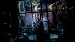 Zdjęcie z premiery „Mocy przeznaczenia” Mariusza Trelińskiego w Teatrze Wielkim – Operze Narodowej. Źródło: www.facebook.com/operanarodowa/