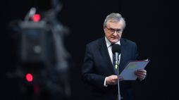 Wicepremier, minister kultury i dziedzictwa narodowego Piotr Gliński na otwarciu sesji warsztatowej UNESCO "Zwalczanie nielegalnego handlu ukraińskimi dobrami kultury: szkolenie w zakresie budowania potencjału dla organów ścigania". Fot. PAP/P. Nowak