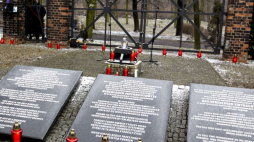 Brama byłego obozu w Świętochłowicach. Fot. PAP/A. Grygiel